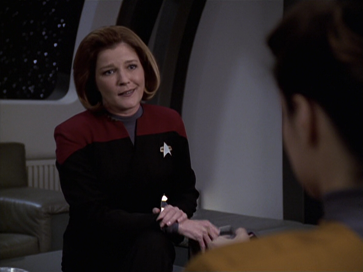 extant_StarTrek_VOY_6x20-GoodShepherd_00822.jpg