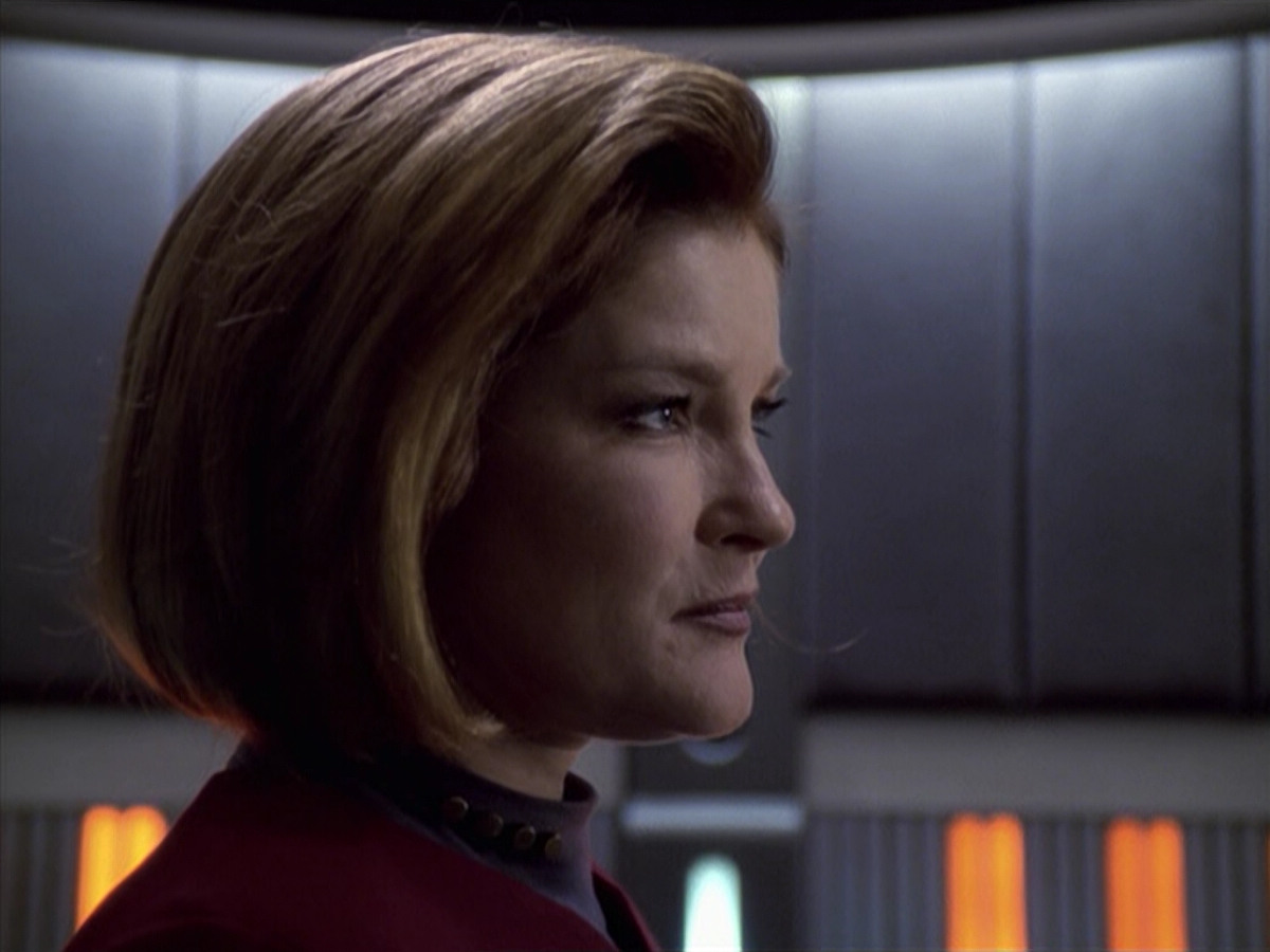 extant_StarTrek_VOY_6x20-GoodShepherd_00843.jpg