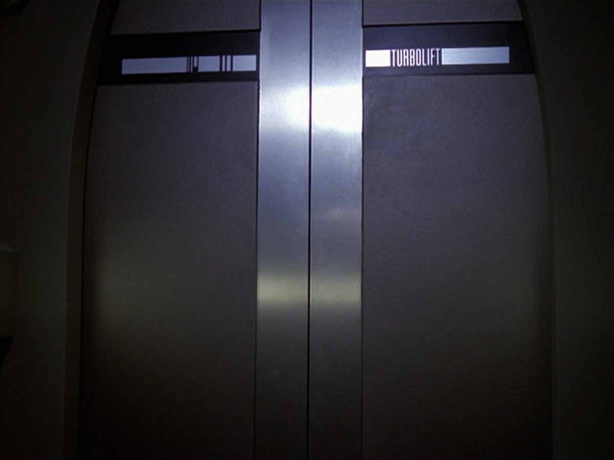 extant_StarTrek_VOY_6x20-GoodShepherd_00845.jpg