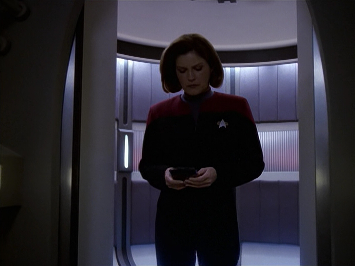 extant_StarTrek_VOY_6x20-GoodShepherd_00848.jpg