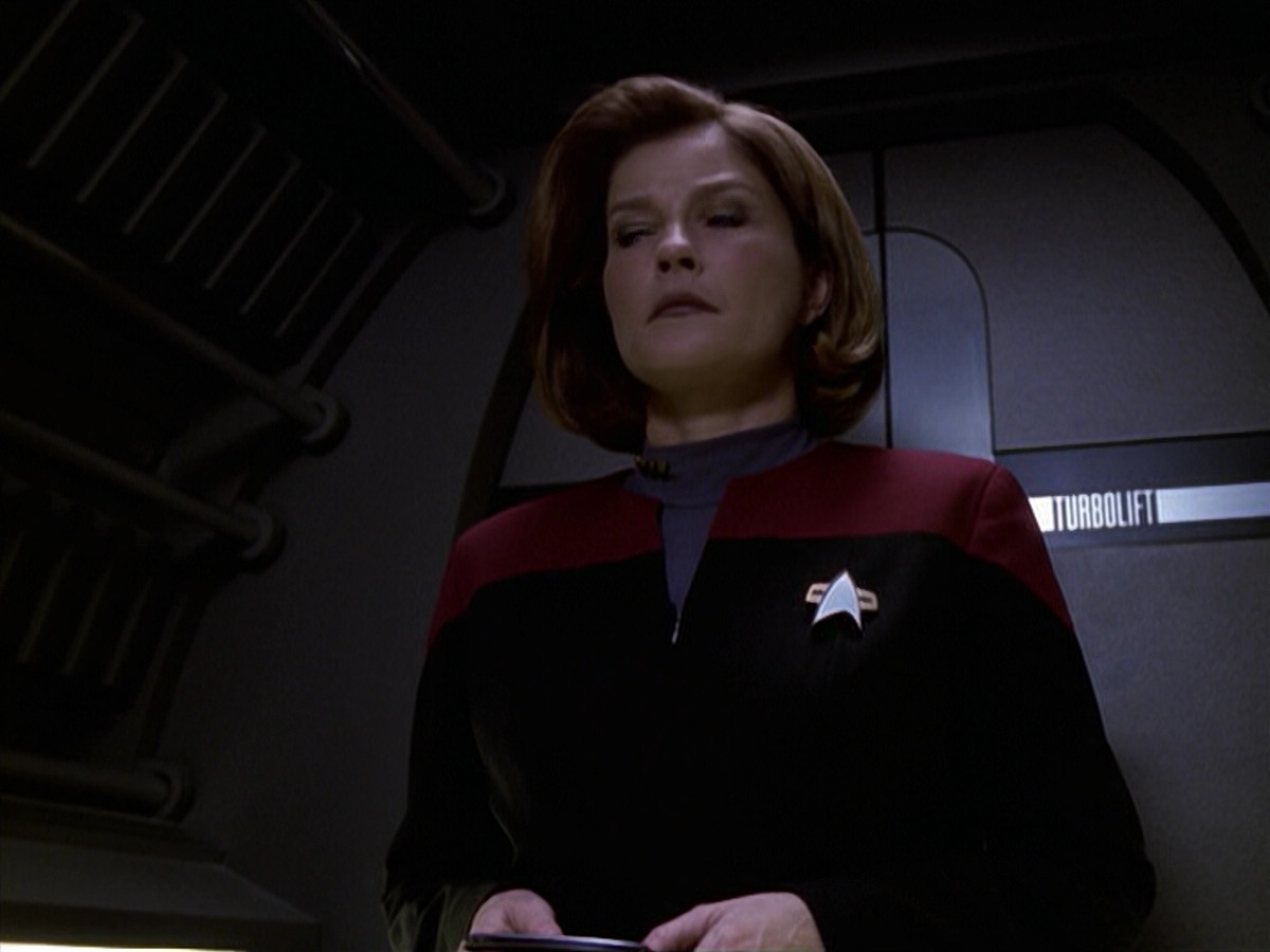 extant_StarTrek_VOY_6x20-GoodShepherd_00852.jpg