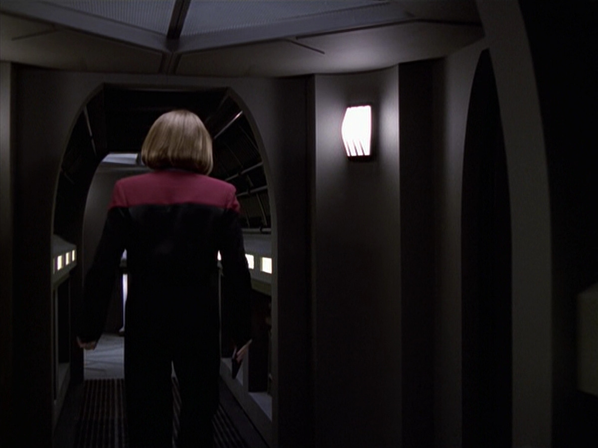 extant_StarTrek_VOY_6x20-GoodShepherd_00865.jpg