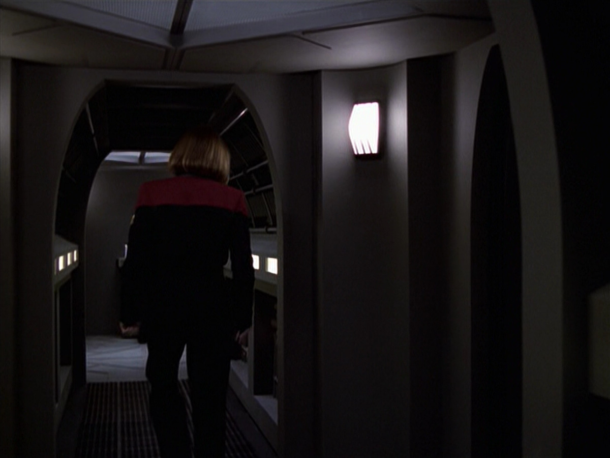 extant_StarTrek_VOY_6x20-GoodShepherd_00866.jpg