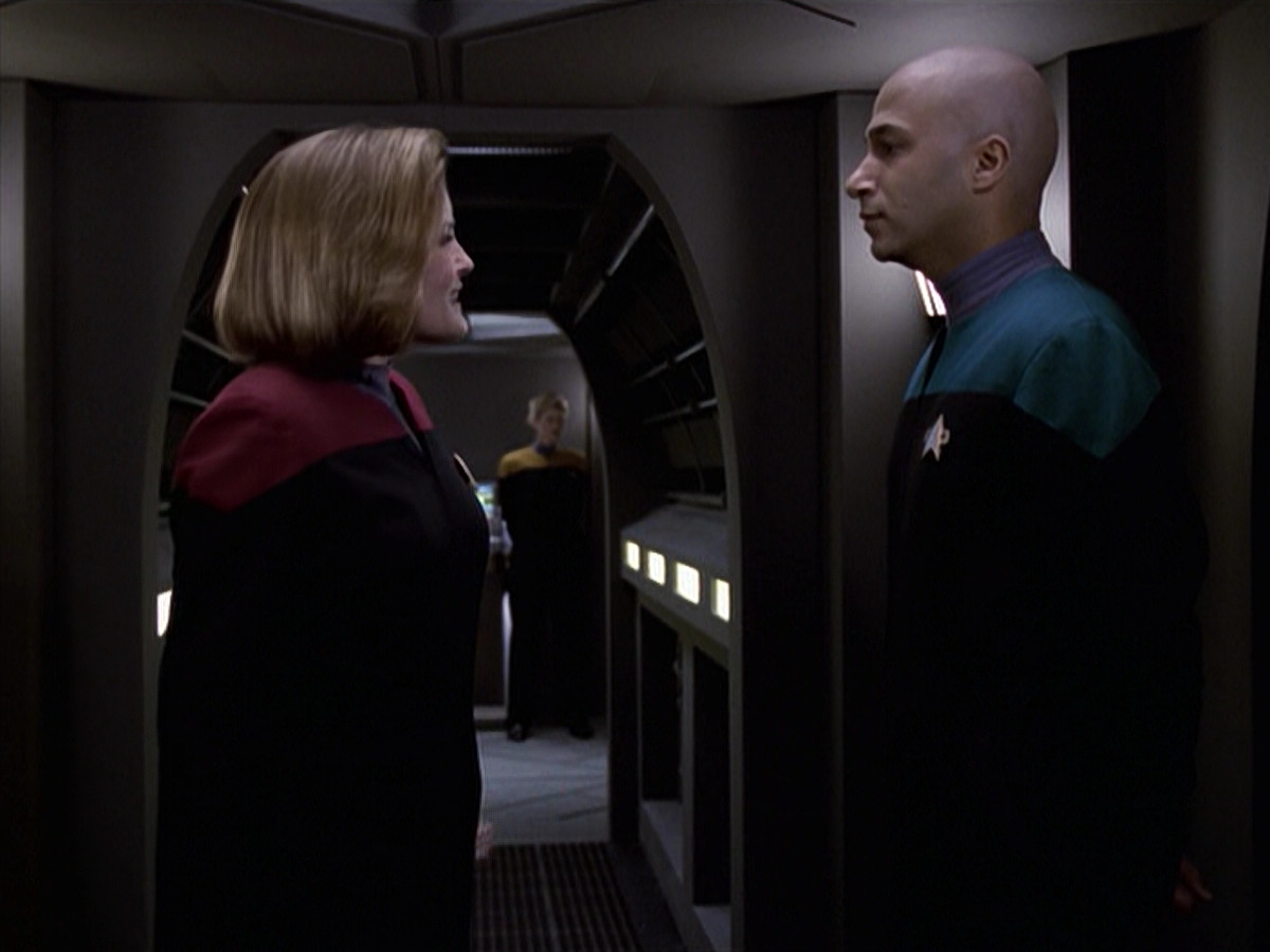 extant_StarTrek_VOY_6x20-GoodShepherd_00877.jpg