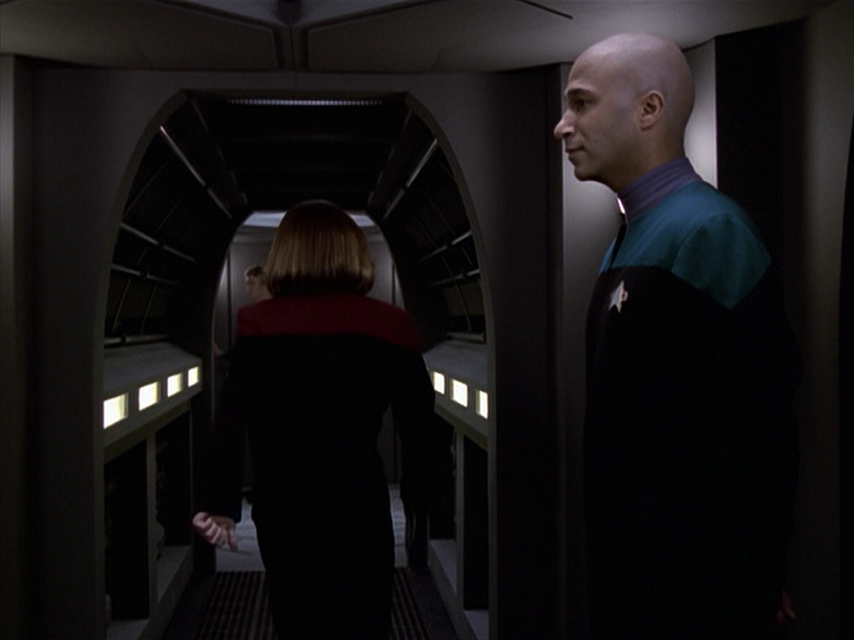 extant_StarTrek_VOY_6x20-GoodShepherd_00903.jpg
