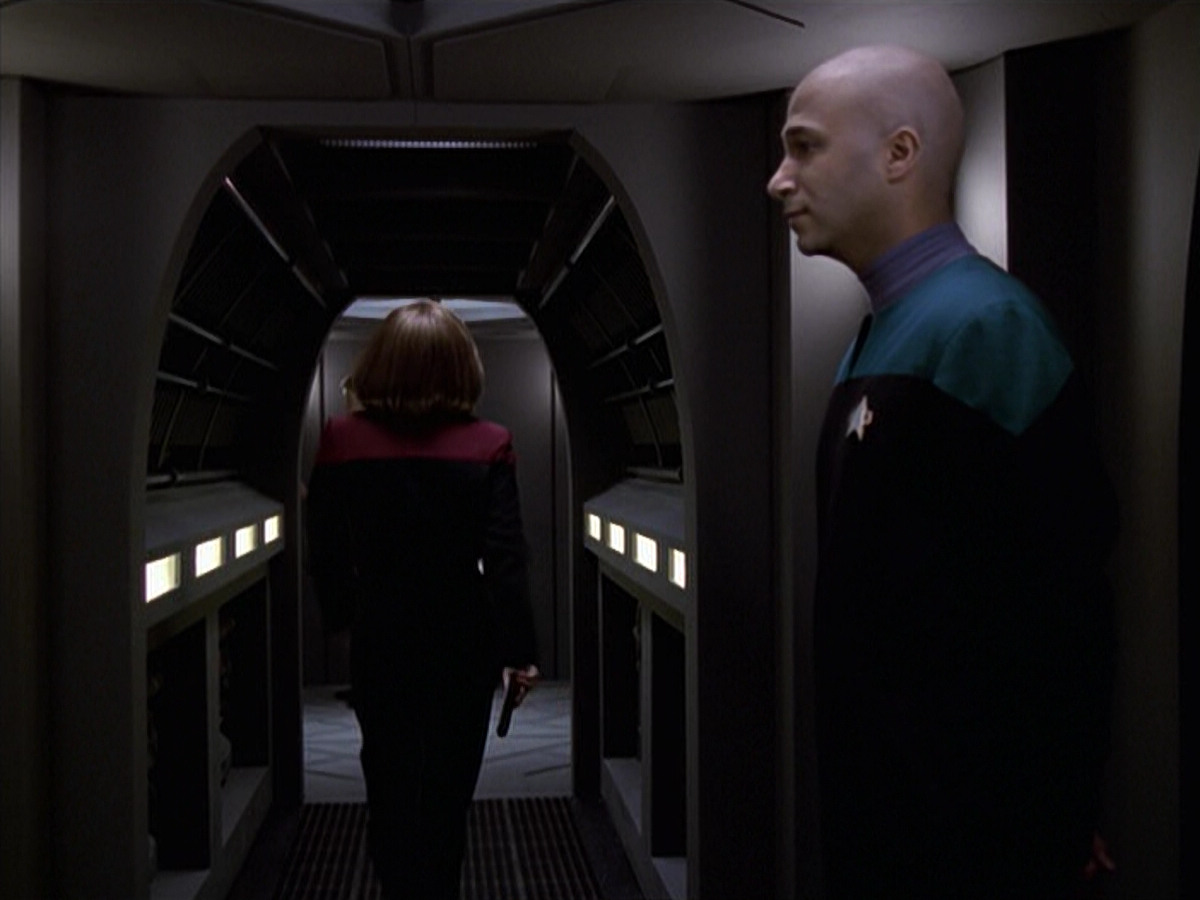 extant_StarTrek_VOY_6x20-GoodShepherd_00904.jpg