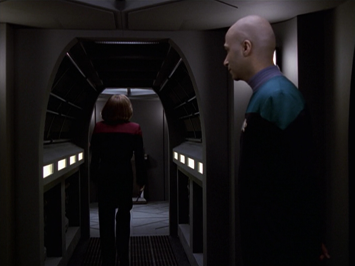 extant_StarTrek_VOY_6x20-GoodShepherd_00905.jpg