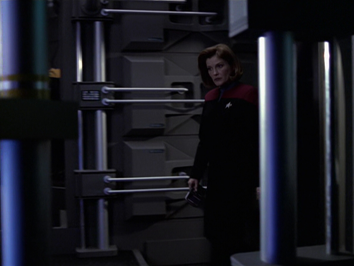extant_StarTrek_VOY_6x20-GoodShepherd_00920.jpg