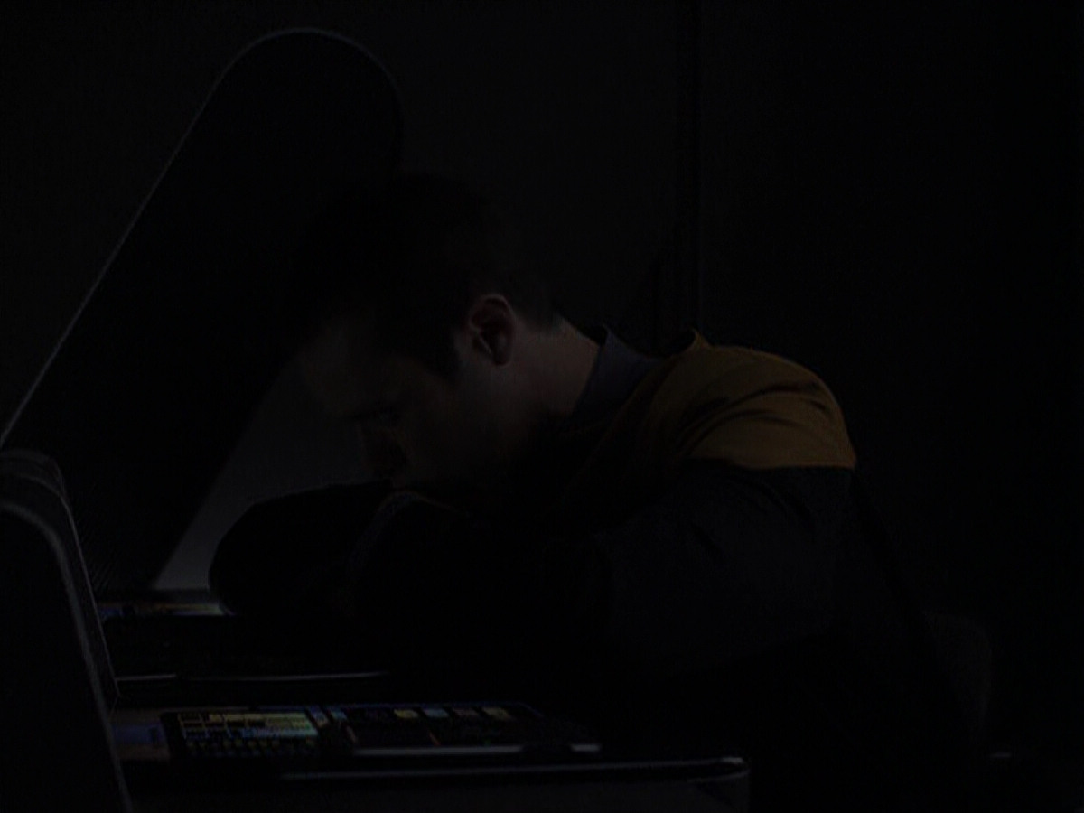 extant_StarTrek_VOY_6x20-GoodShepherd_01027.jpg