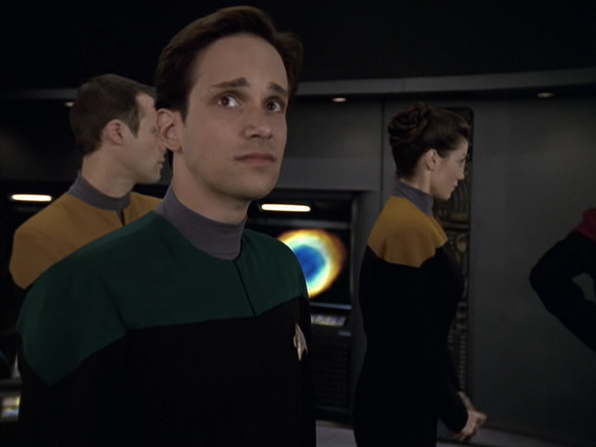 extant_StarTrek_VOY_6x20-GoodShepherd_01085.jpg