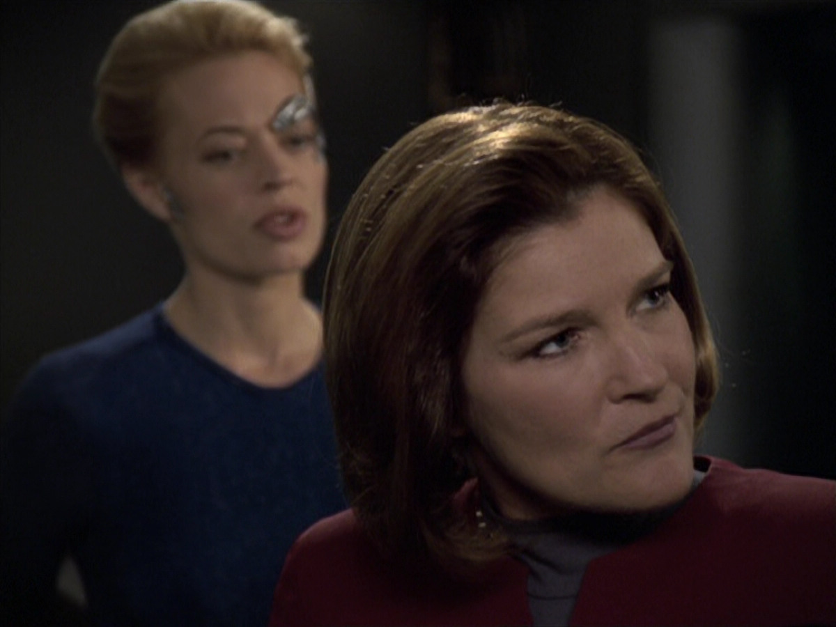 extant_StarTrek_VOY_6x20-GoodShepherd_01149.jpg
