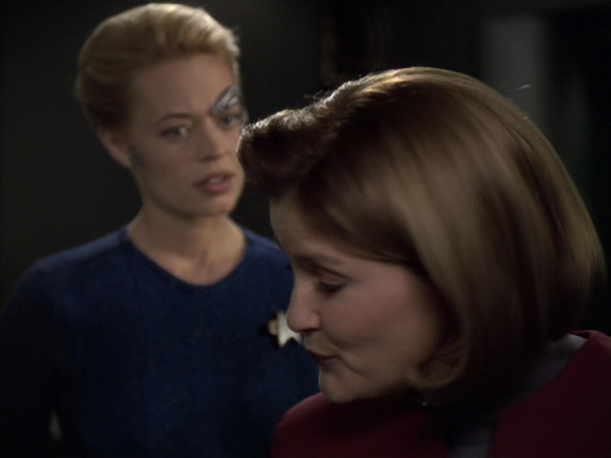 extant_StarTrek_VOY_6x20-GoodShepherd_01153.jpg