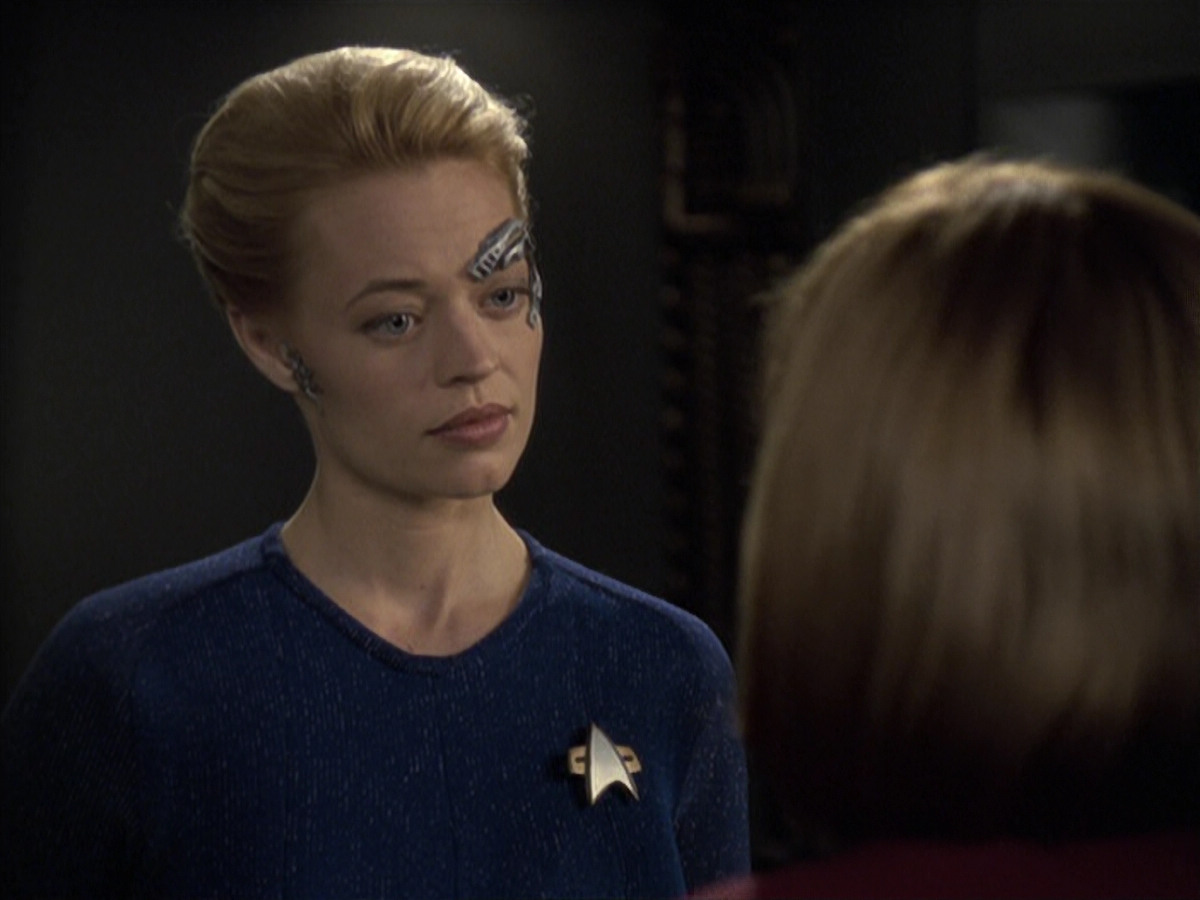extant_StarTrek_VOY_6x20-GoodShepherd_01198.jpg