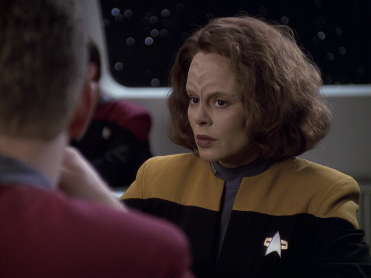 extant_StarTrek_VOY_6x20-GoodShepherd_01206.jpg