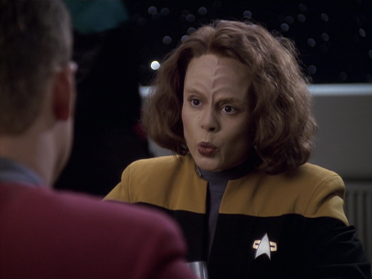 extant_StarTrek_VOY_6x20-GoodShepherd_01241.jpg