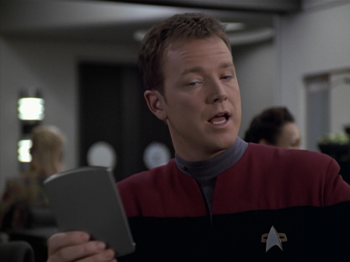 extant_StarTrek_VOY_6x20-GoodShepherd_01335.jpg