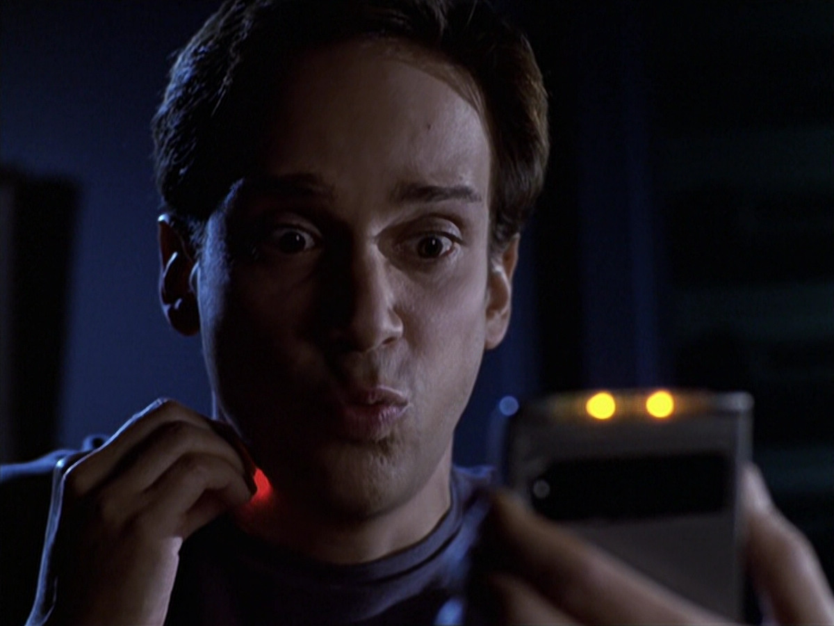 extant_StarTrek_VOY_6x20-GoodShepherd_01423.jpg