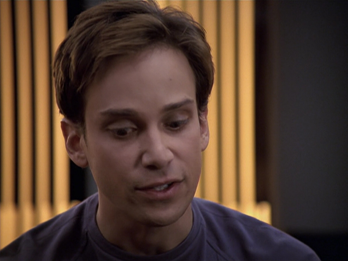 extant_StarTrek_VOY_6x20-GoodShepherd_01445.jpg