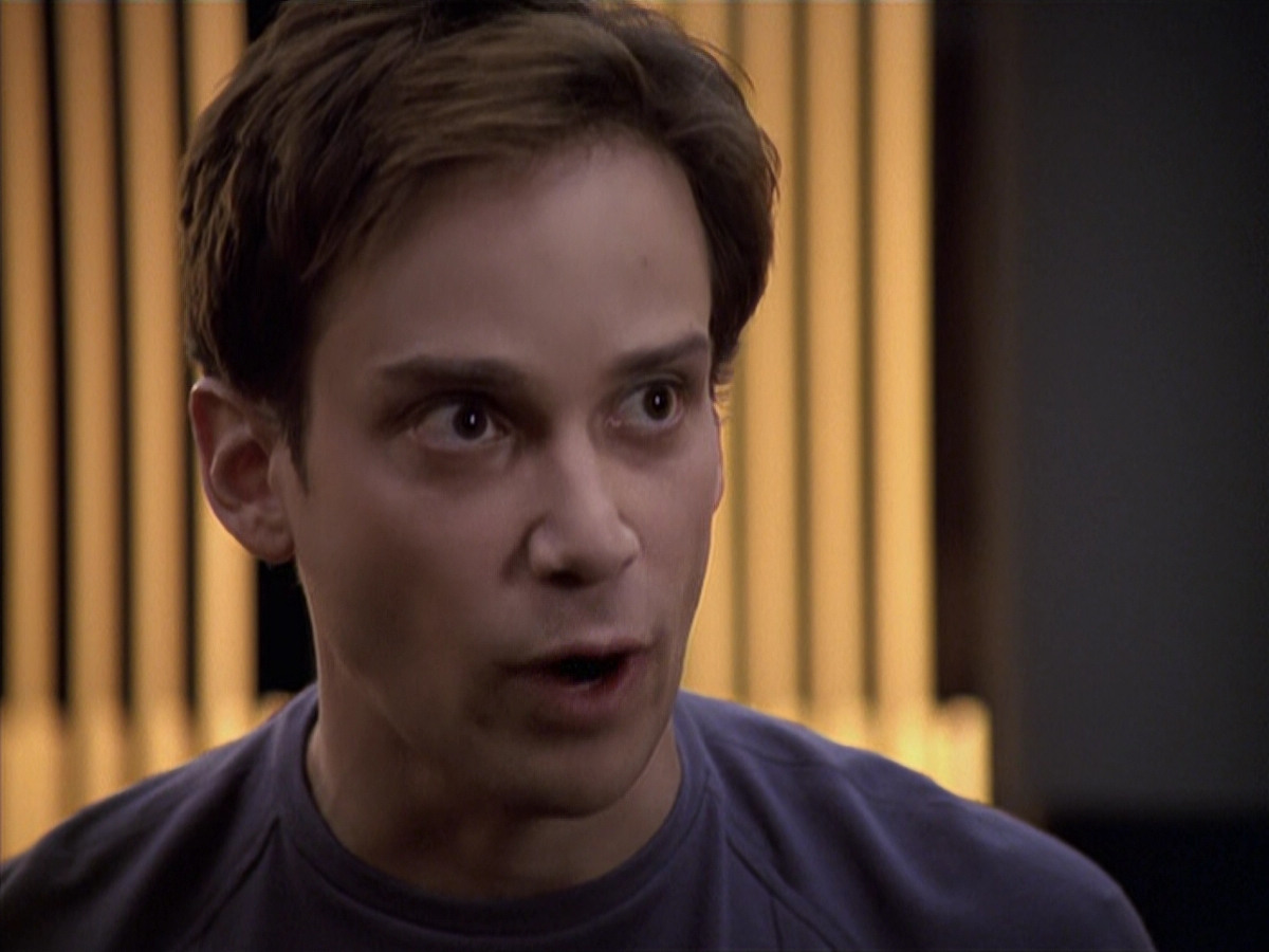 extant_StarTrek_VOY_6x20-GoodShepherd_01465.jpg