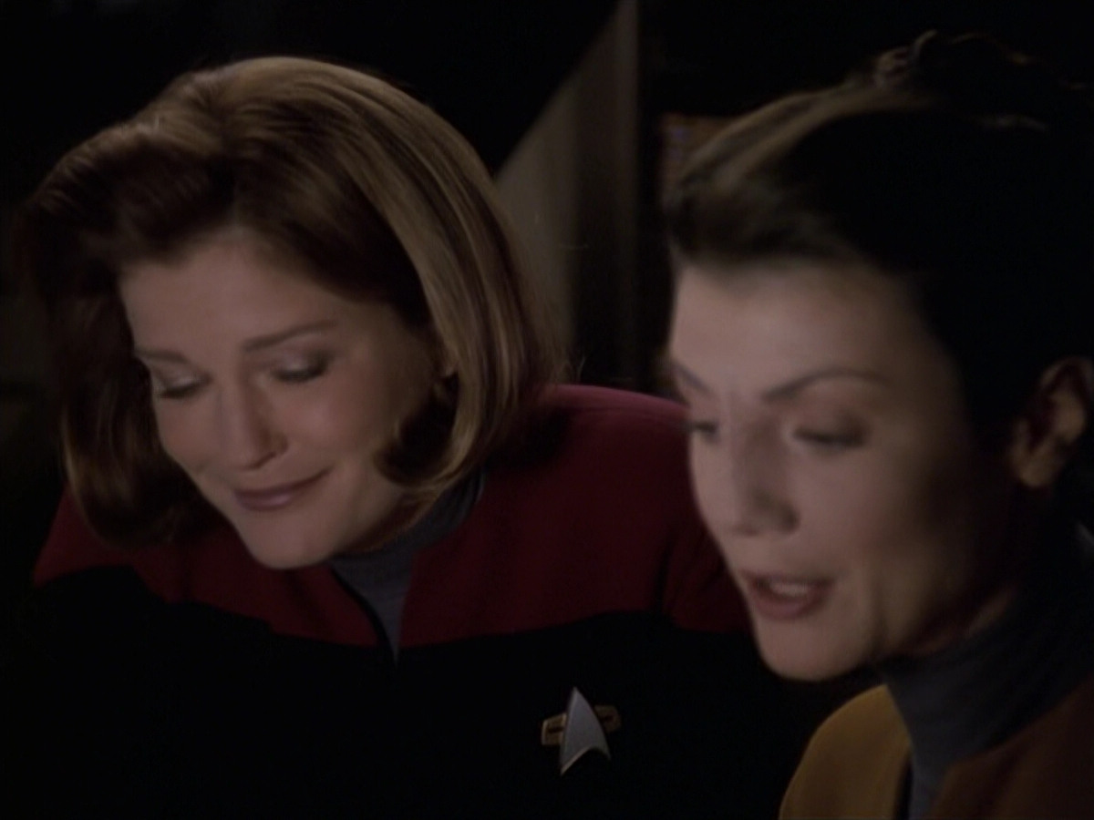 extant_StarTrek_VOY_6x20-GoodShepherd_01555.jpg