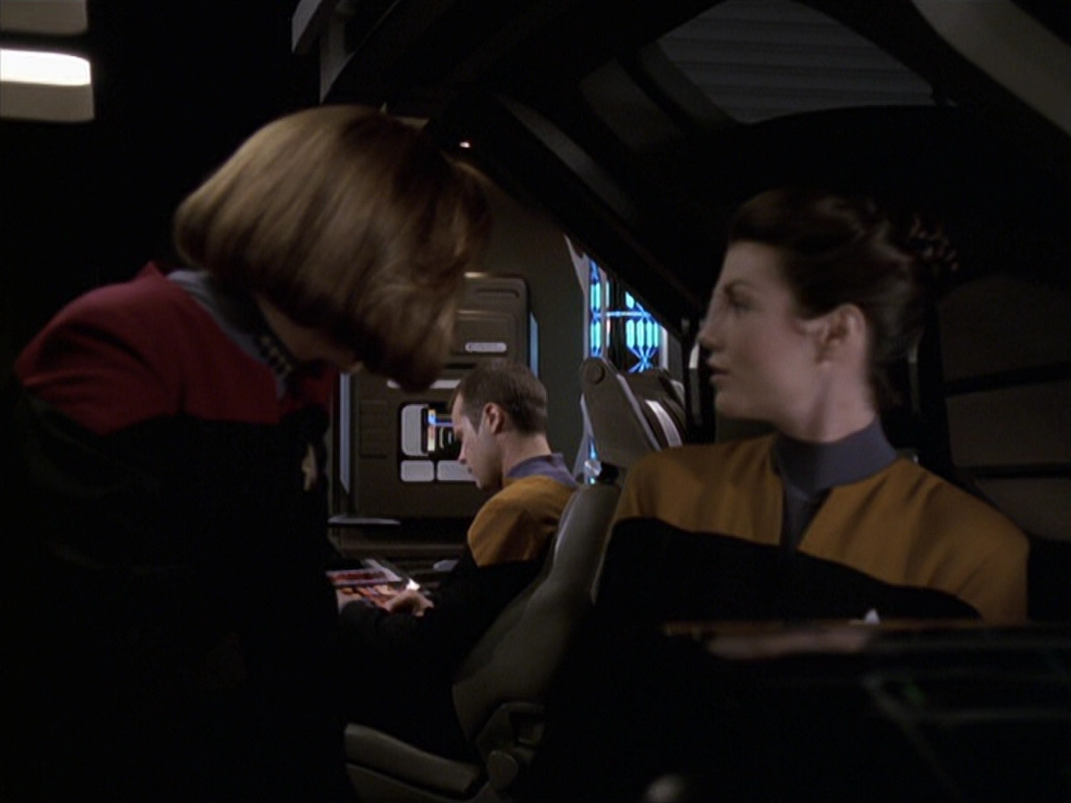 extant_StarTrek_VOY_6x20-GoodShepherd_01559.jpg