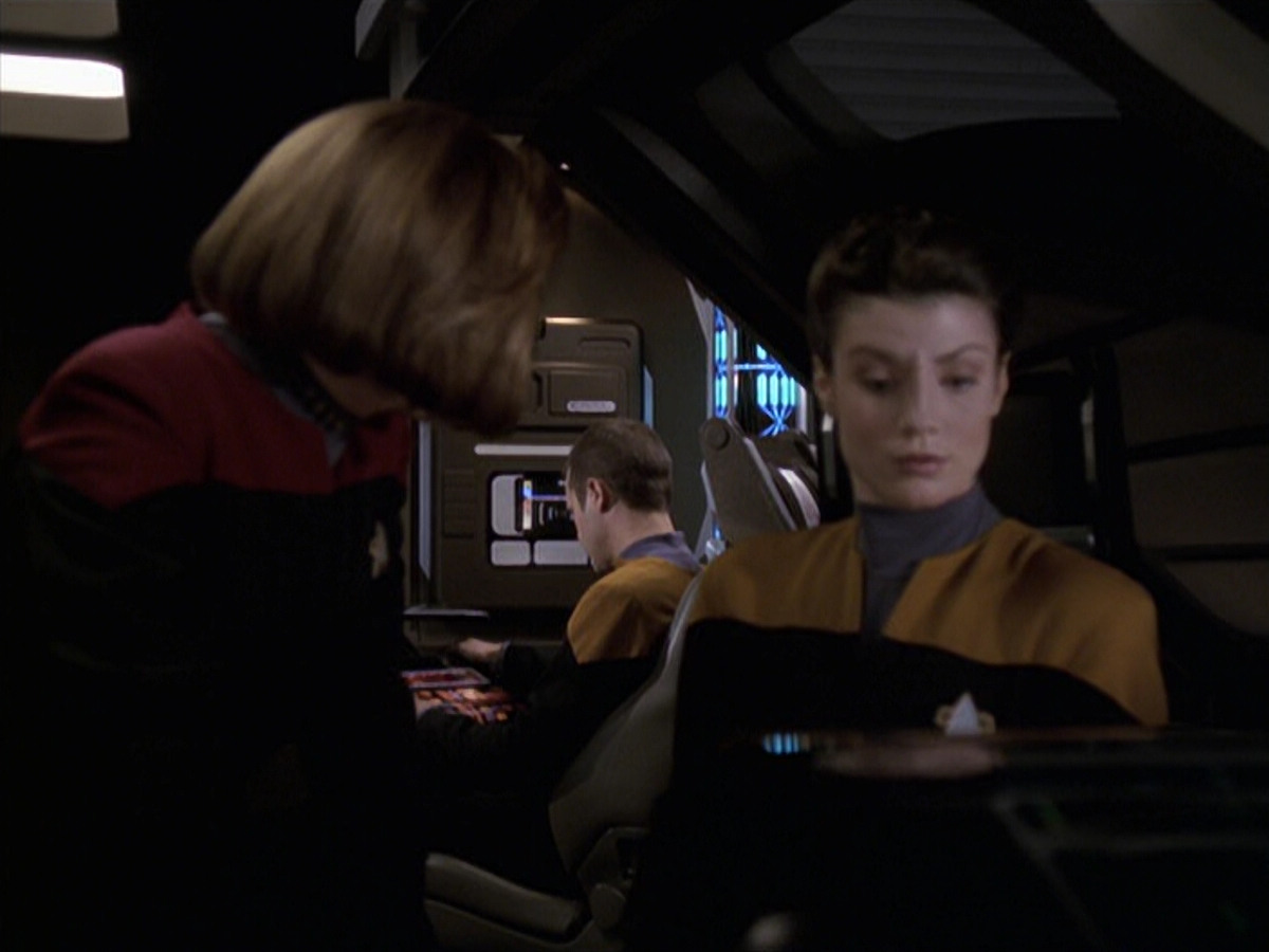 extant_StarTrek_VOY_6x20-GoodShepherd_01568.jpg