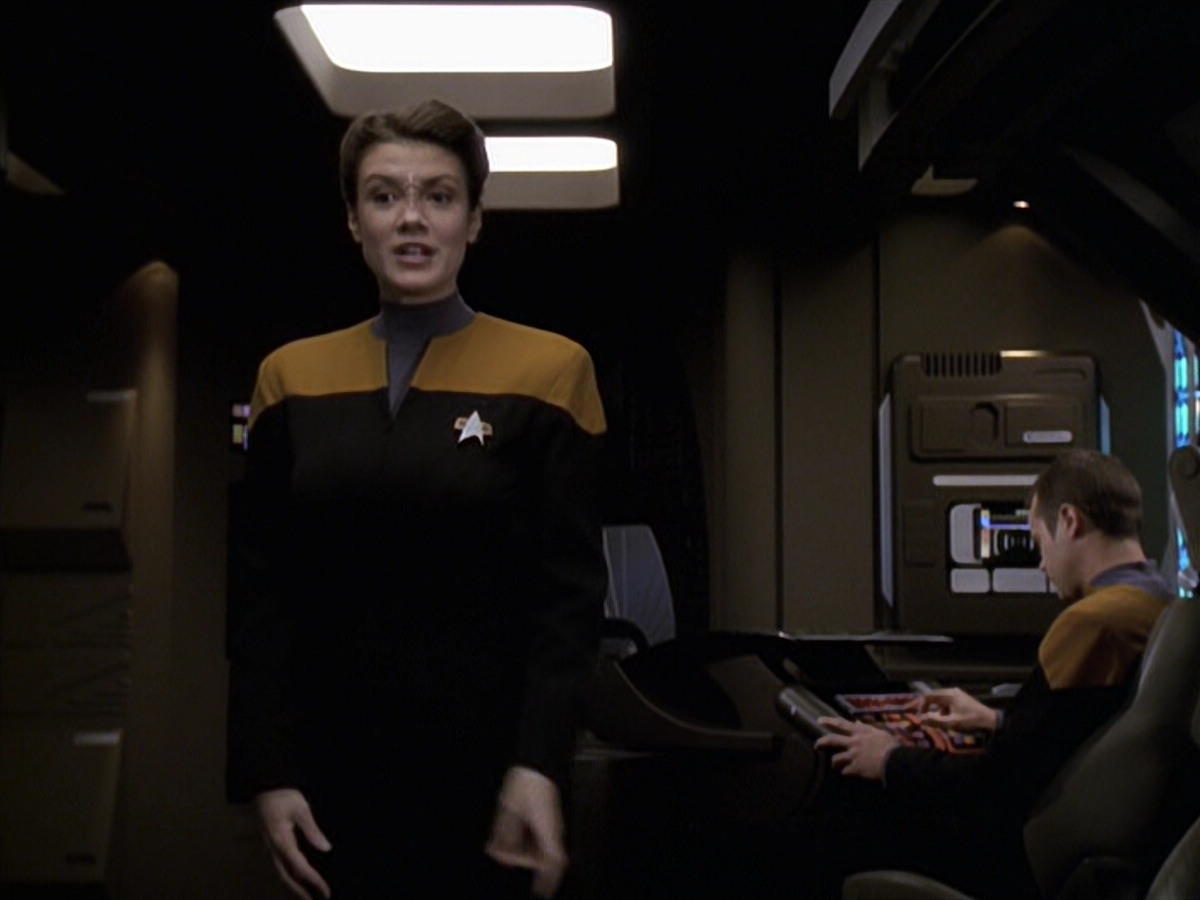 extant_StarTrek_VOY_6x20-GoodShepherd_01585.jpg
