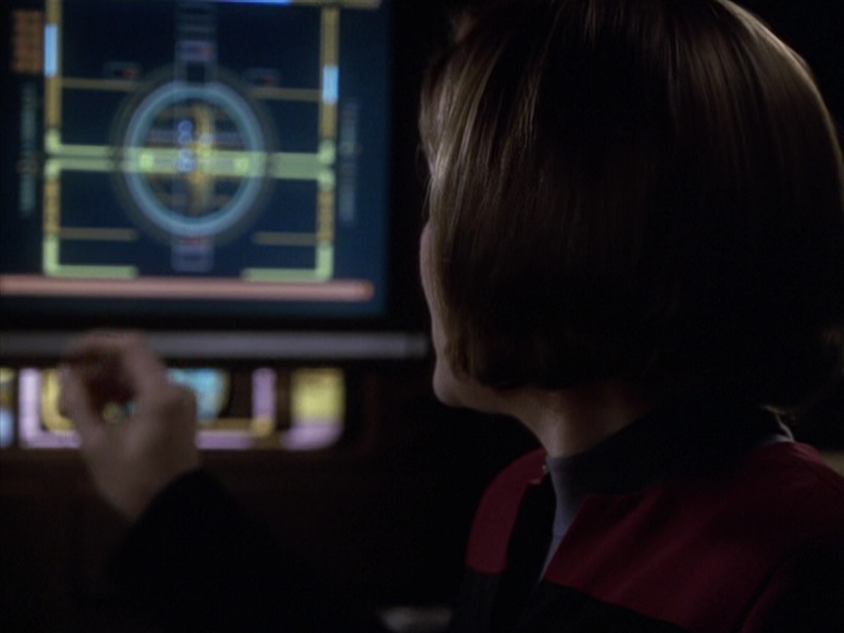 extant_StarTrek_VOY_6x20-GoodShepherd_01600.jpg