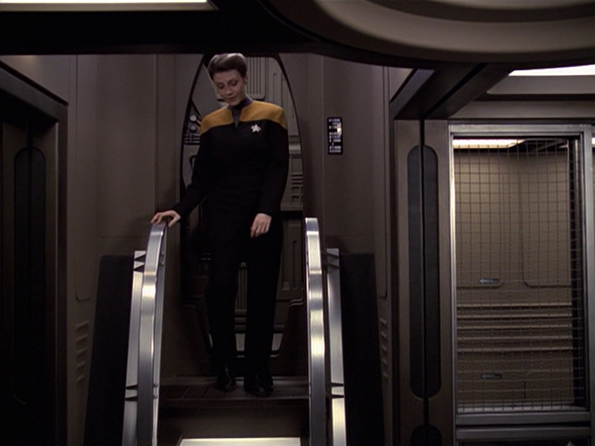 extant_StarTrek_VOY_6x20-GoodShepherd_01605.jpg