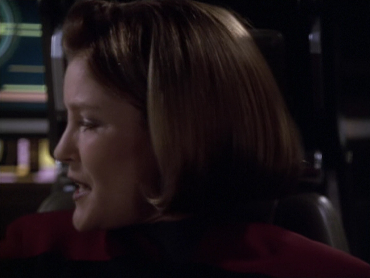 extant_StarTrek_VOY_6x20-GoodShepherd_01706.jpg