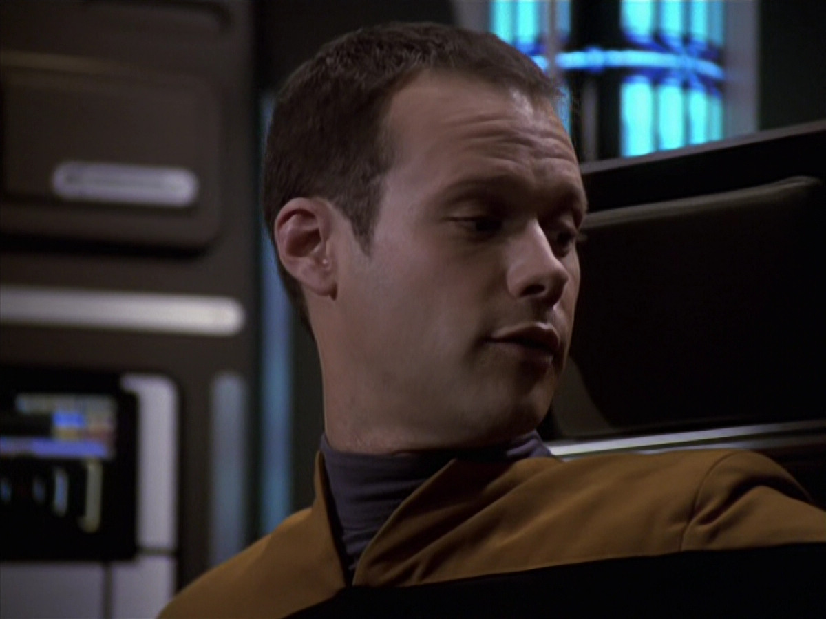 extant_StarTrek_VOY_6x20-GoodShepherd_01728.jpg
