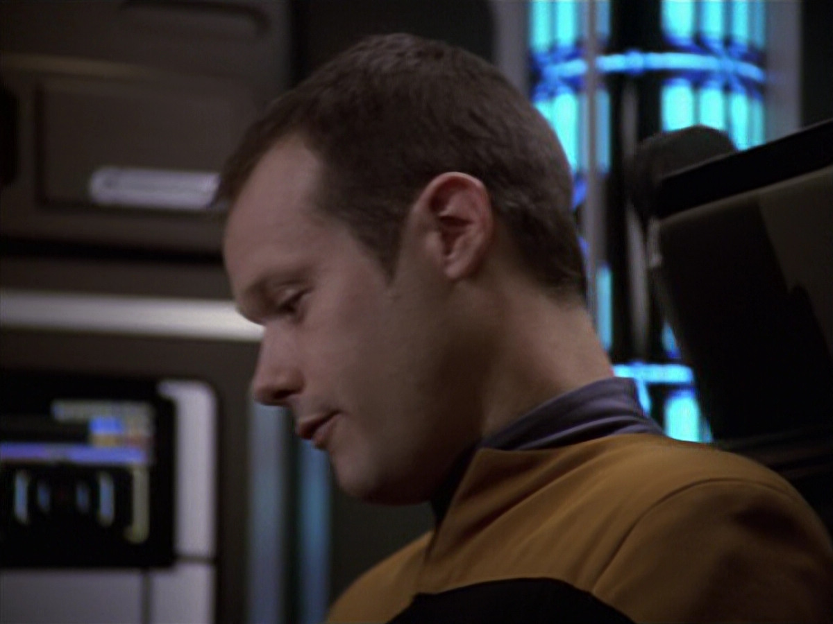 extant_StarTrek_VOY_6x20-GoodShepherd_01730.jpg
