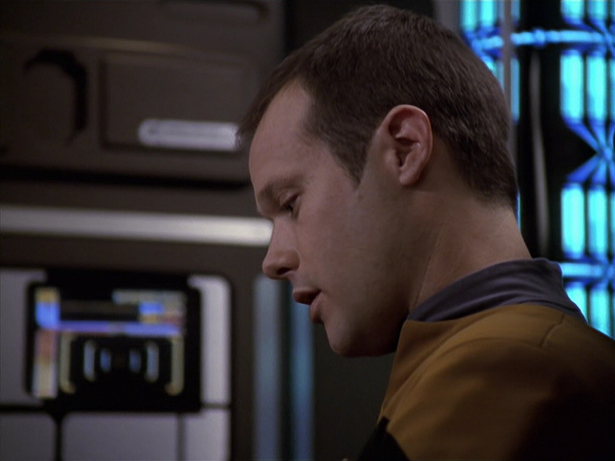 extant_StarTrek_VOY_6x20-GoodShepherd_01731.jpg