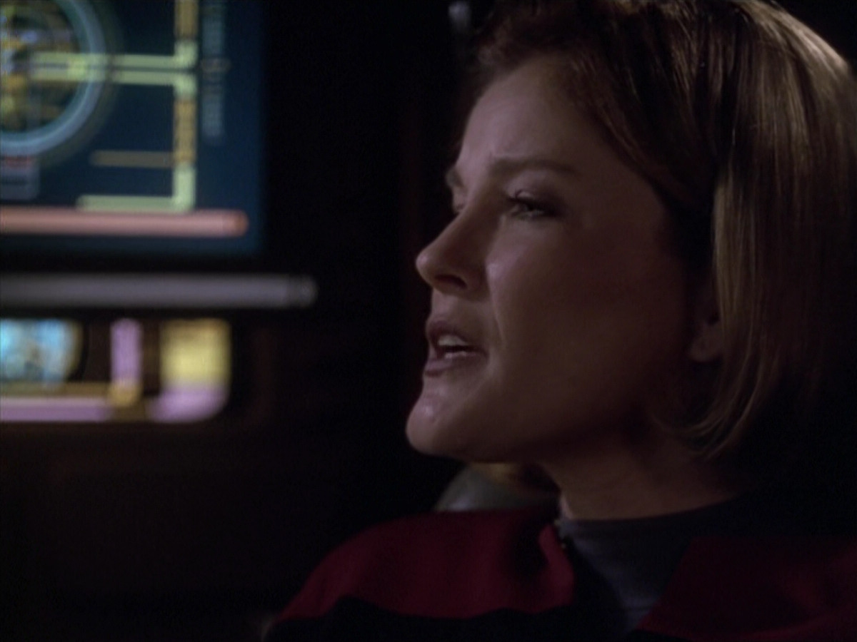 extant_StarTrek_VOY_6x20-GoodShepherd_01737.jpg