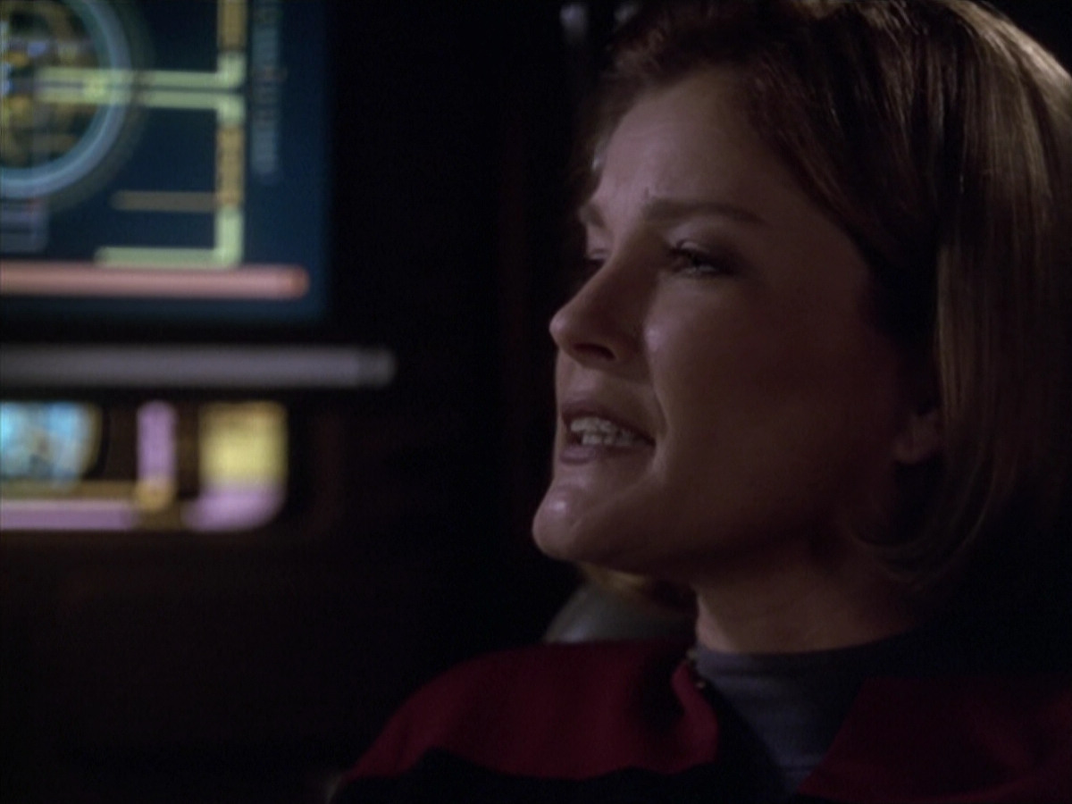 extant_StarTrek_VOY_6x20-GoodShepherd_01738.jpg
