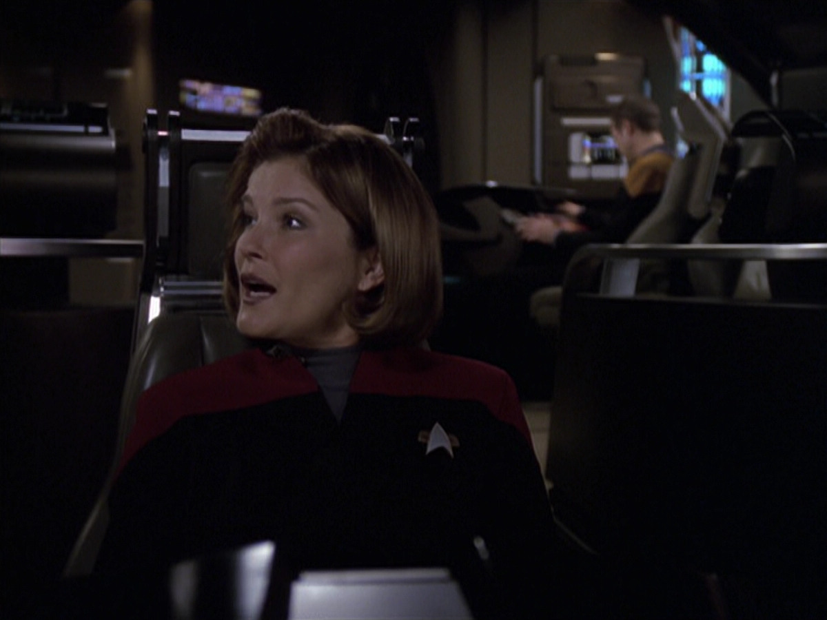 extant_StarTrek_VOY_6x20-GoodShepherd_01769.jpg