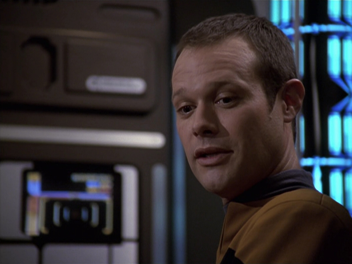 extant_StarTrek_VOY_6x20-GoodShepherd_01793.jpg