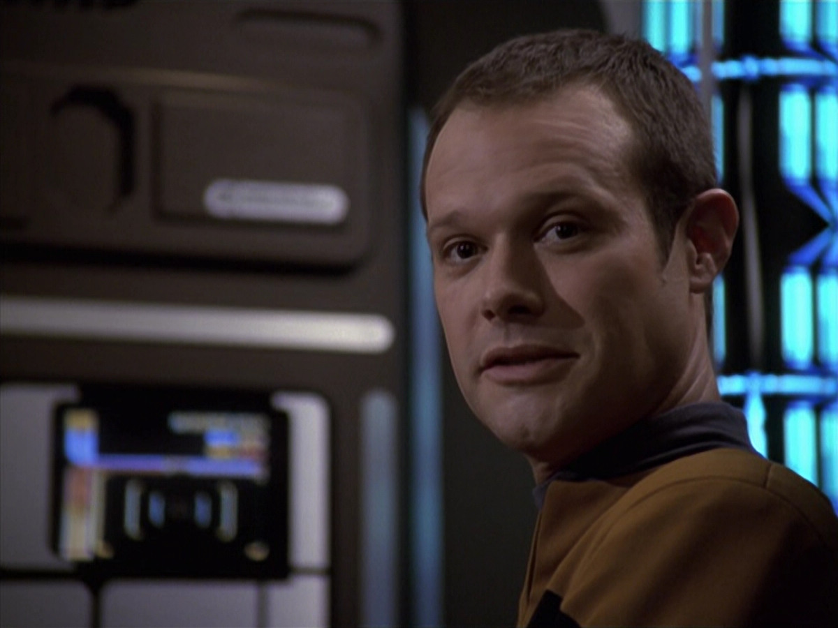 extant_StarTrek_VOY_6x20-GoodShepherd_01794.jpg