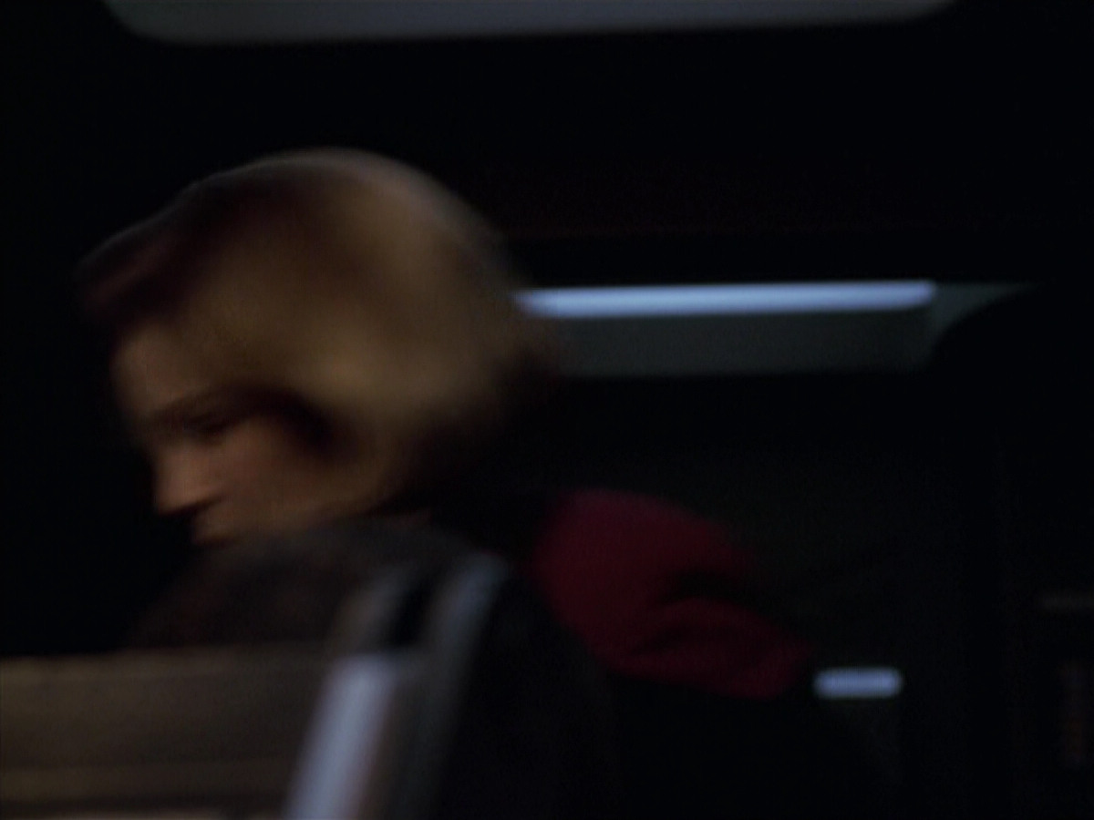 extant_StarTrek_VOY_6x20-GoodShepherd_01985.jpg