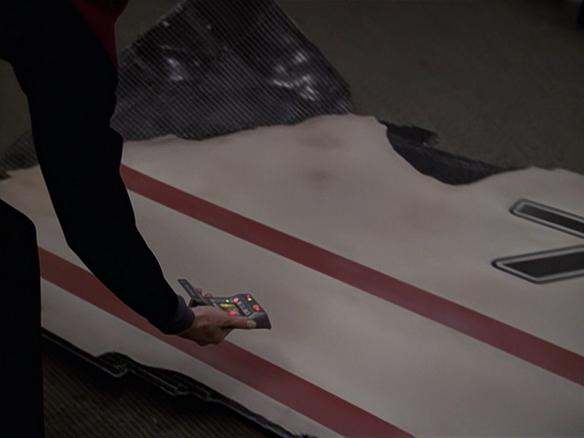 extant_StarTrek_VOY_6x20-GoodShepherd_02036.jpg