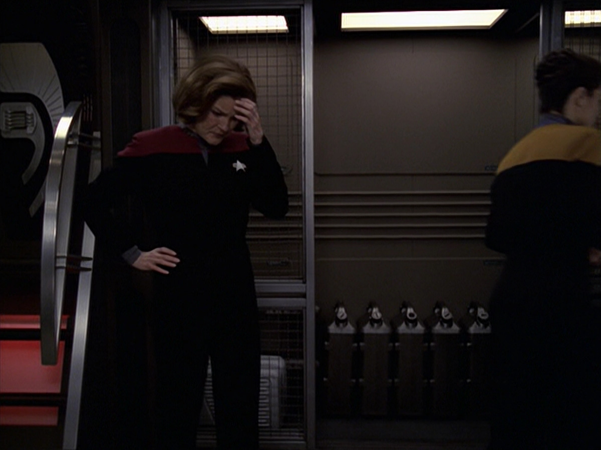 extant_StarTrek_VOY_6x20-GoodShepherd_02060.jpg