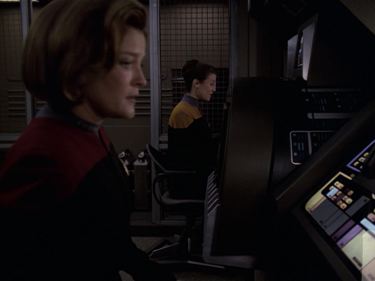 extant_StarTrek_VOY_6x20-GoodShepherd_02115.jpg