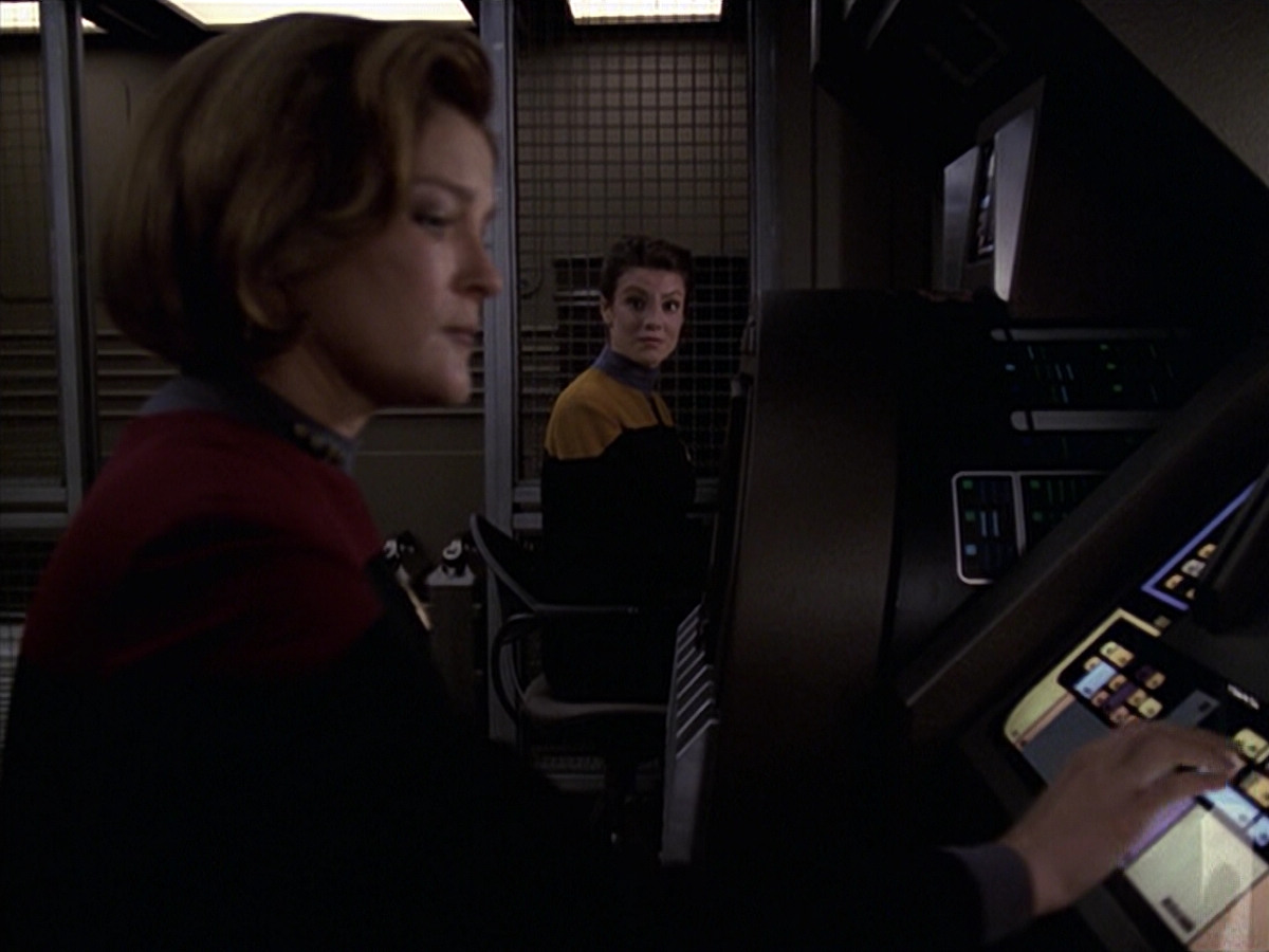extant_StarTrek_VOY_6x20-GoodShepherd_02117.jpg