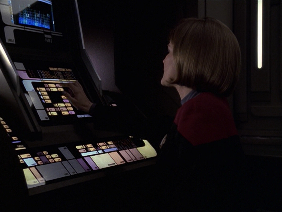 extant_StarTrek_VOY_6x20-GoodShepherd_02142.jpg