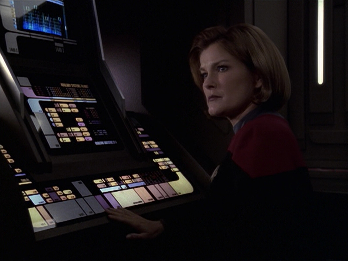 extant_StarTrek_VOY_6x20-GoodShepherd_02156.jpg