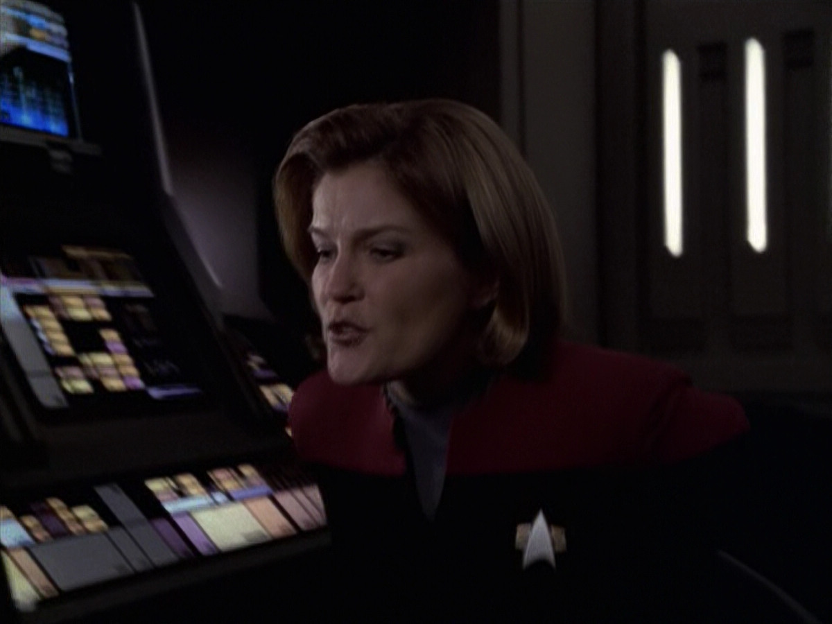 extant_StarTrek_VOY_6x20-GoodShepherd_02172.jpg