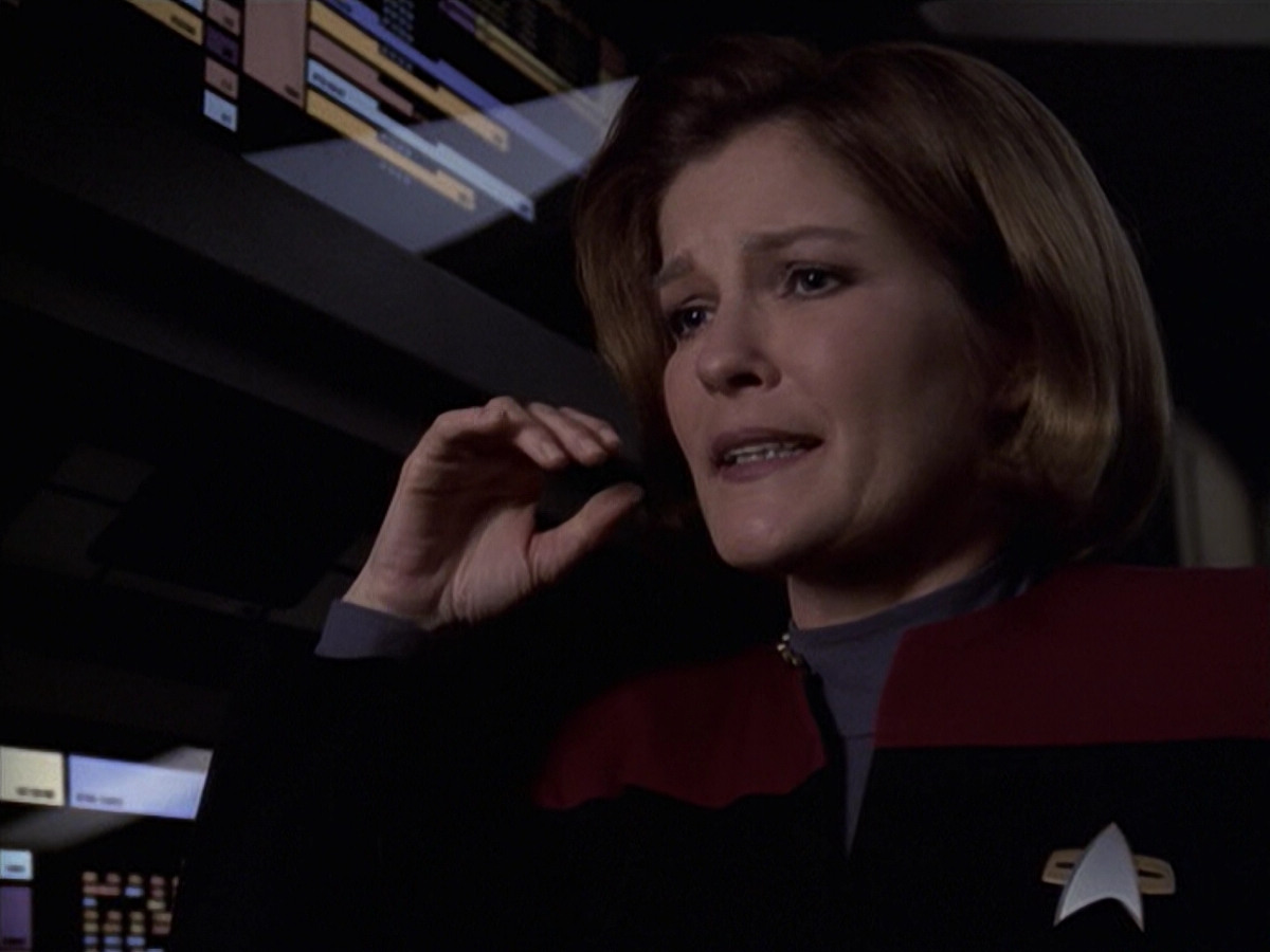 extant_StarTrek_VOY_6x20-GoodShepherd_02180.jpg