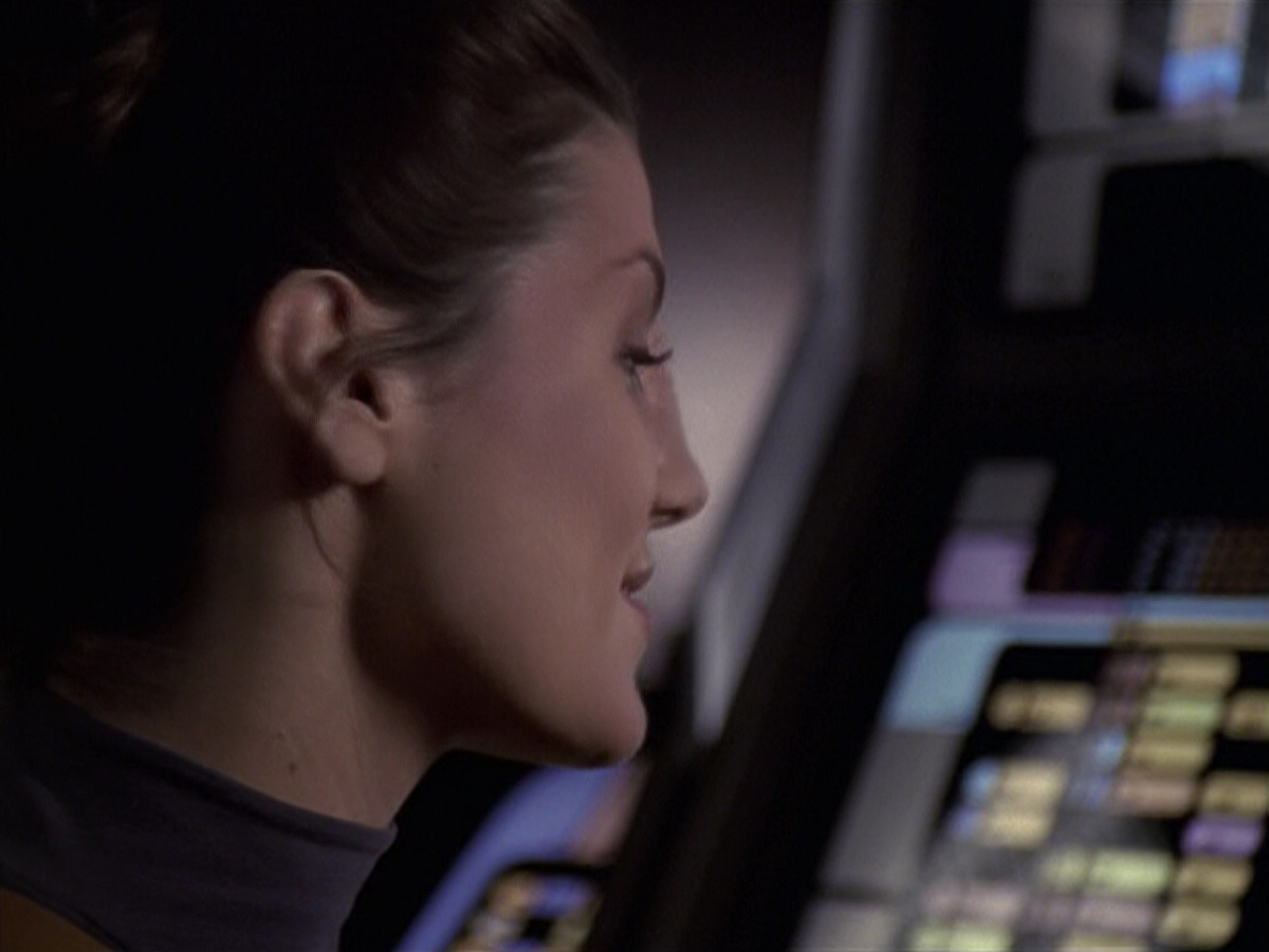 extant_StarTrek_VOY_6x20-GoodShepherd_02184.jpg