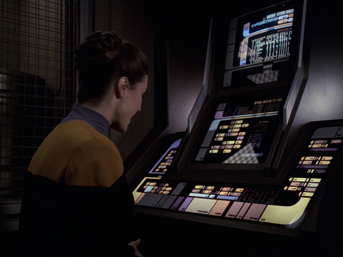 extant_StarTrek_VOY_6x20-GoodShepherd_02206.jpg