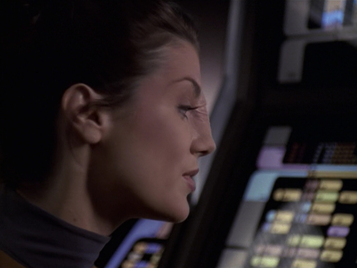 extant_StarTrek_VOY_6x20-GoodShepherd_02216.jpg
